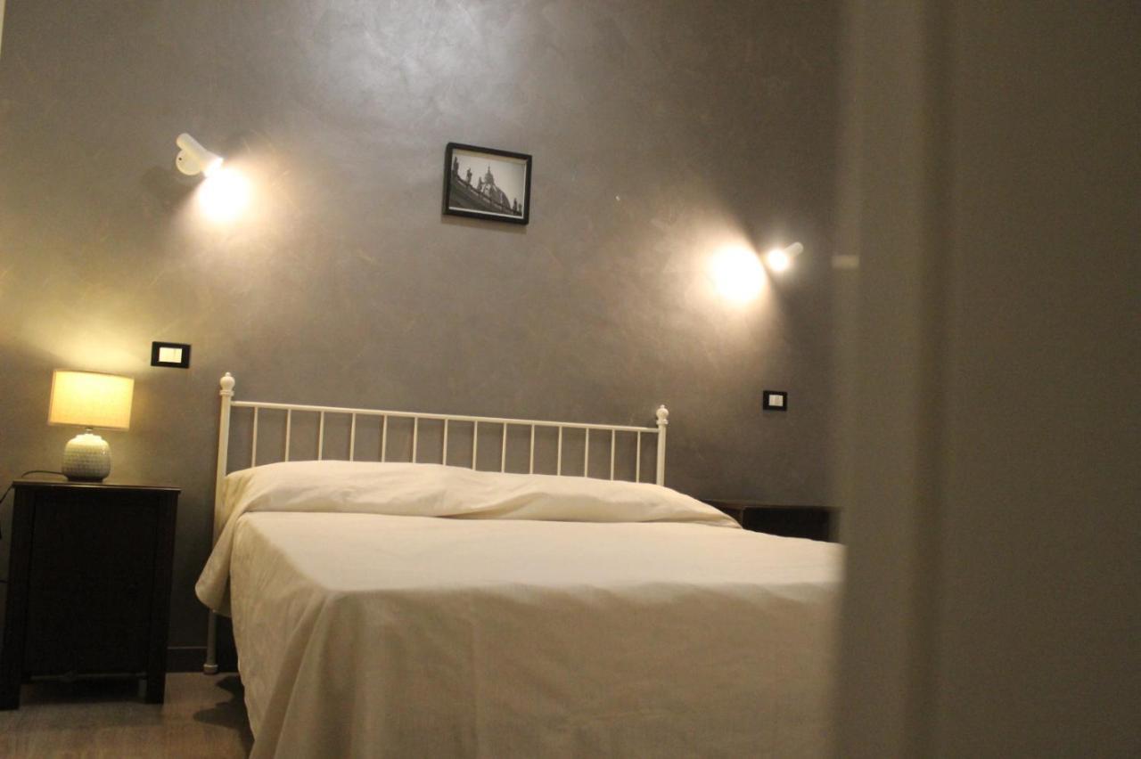 Bed and Breakfast Favorit Rzym Zewnętrze zdjęcie