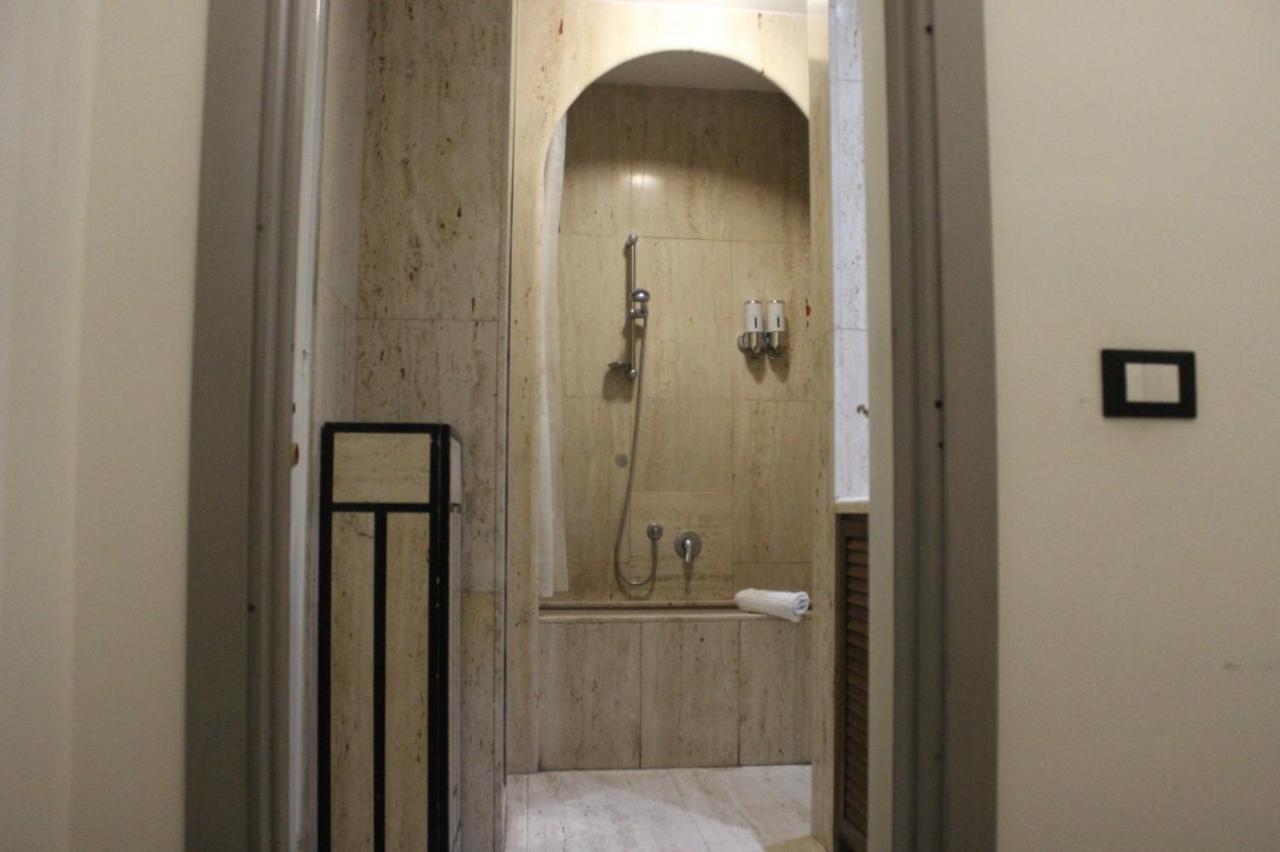 Bed and Breakfast Favorit Rzym Zewnętrze zdjęcie